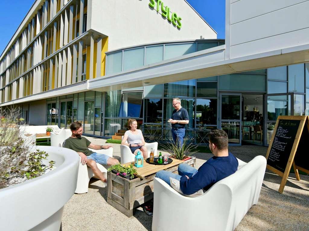 Ibis Budget Nantes Reze Aeroport Eksteriør bilde
