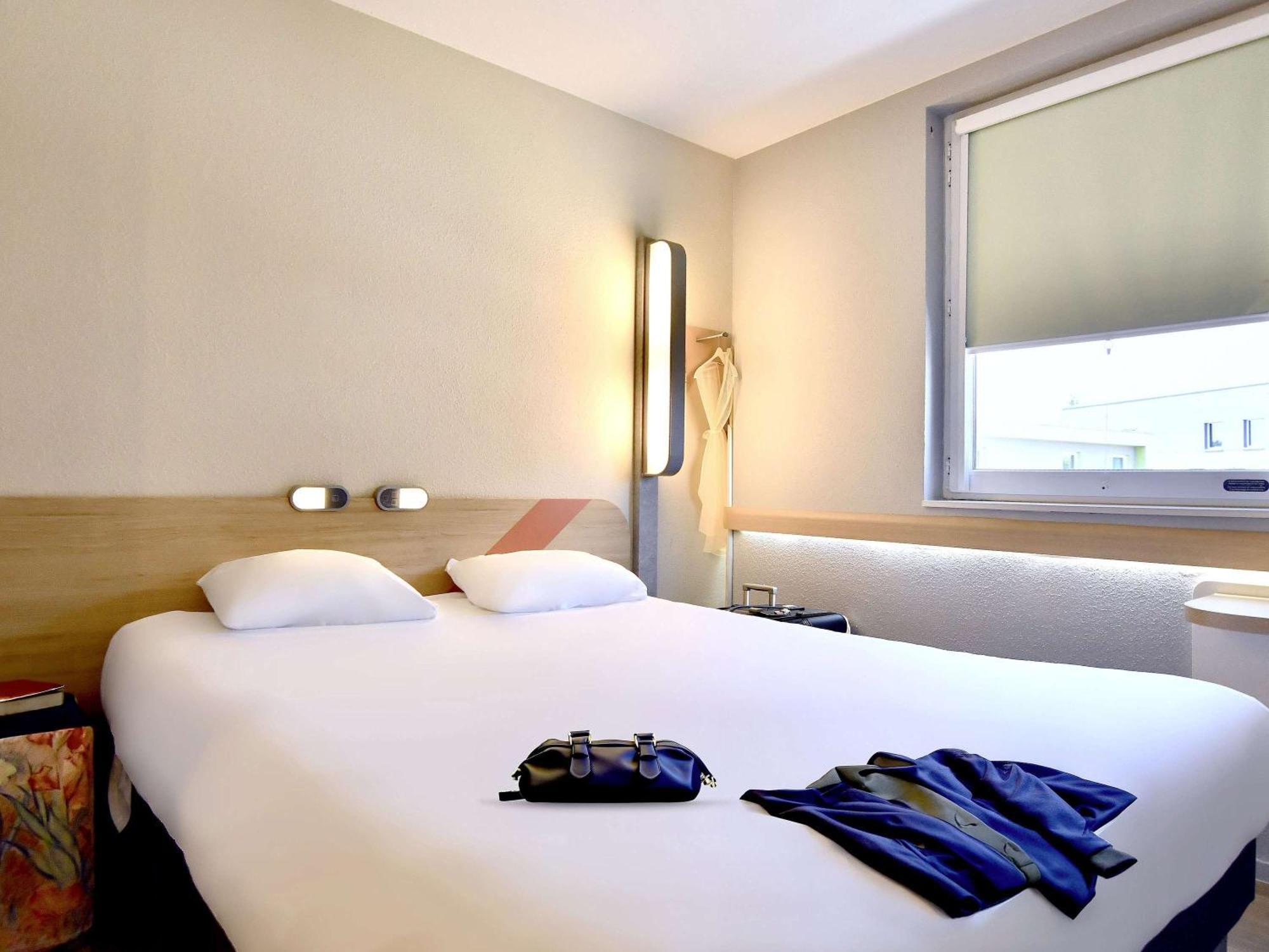 Ibis Budget Nantes Reze Aeroport Eksteriør bilde